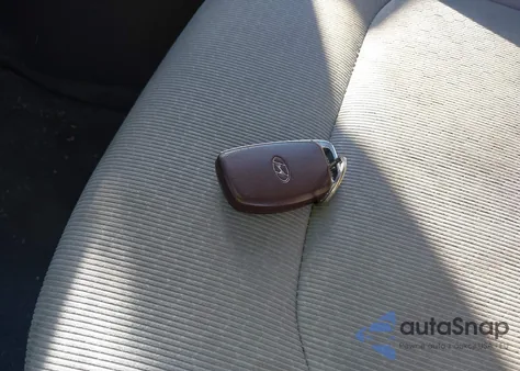 2017 Hyundai Elantra Se z USA, uszkodzony, nr VIN 5NPD84LF8HH033697